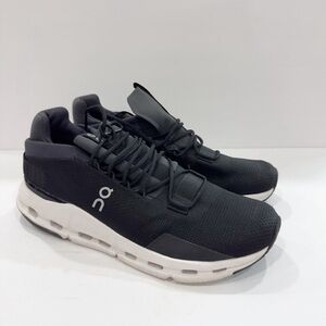 On Running Men's Shoes - Black and White